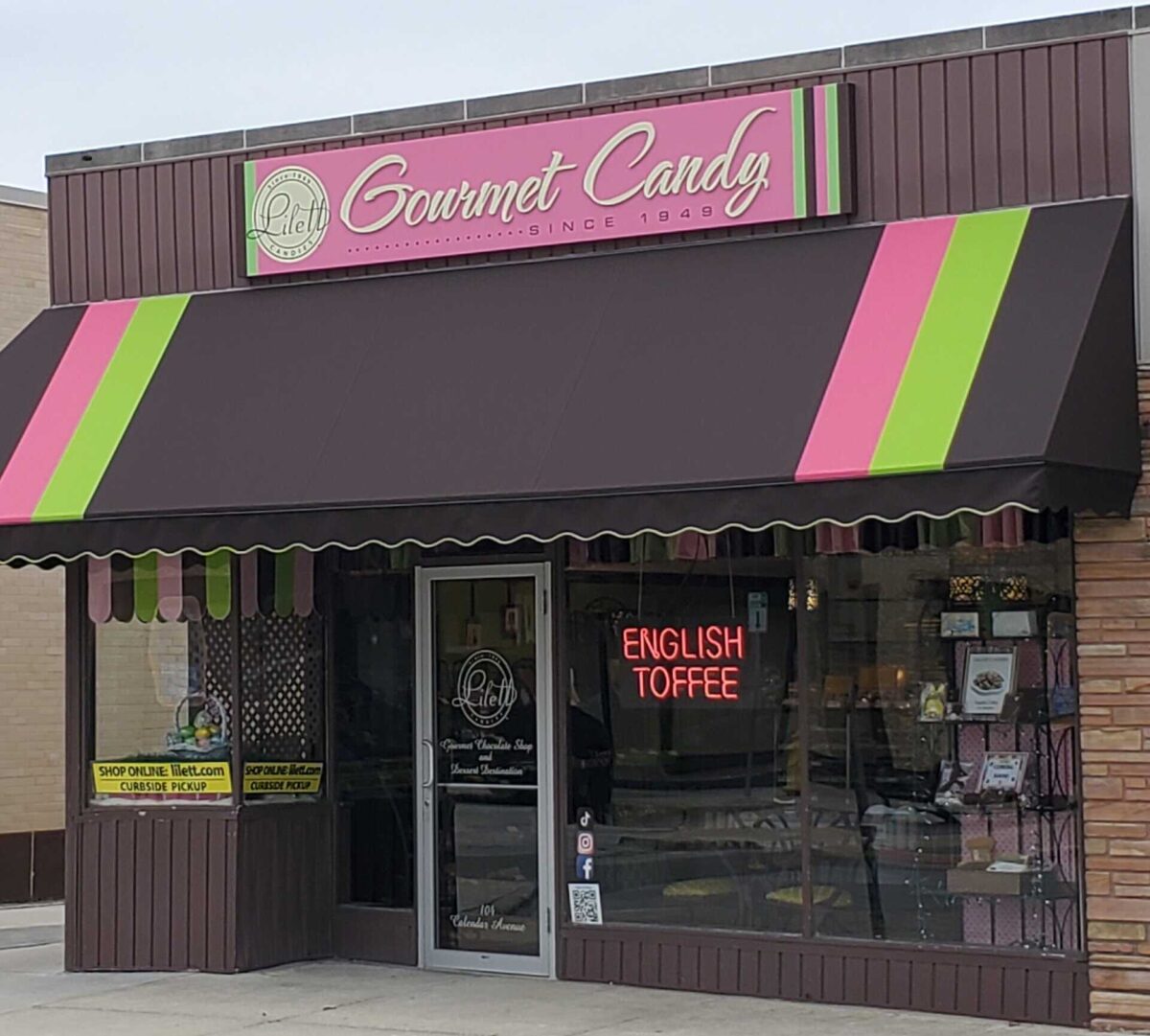 Lillett Candies' Store Front